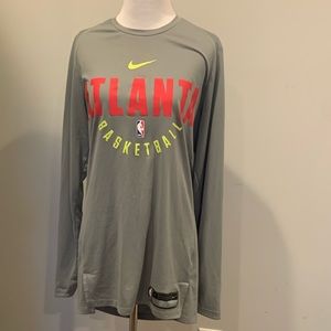 Nike Dri-Fit ATL Hawks long sleeved shirt sz Small